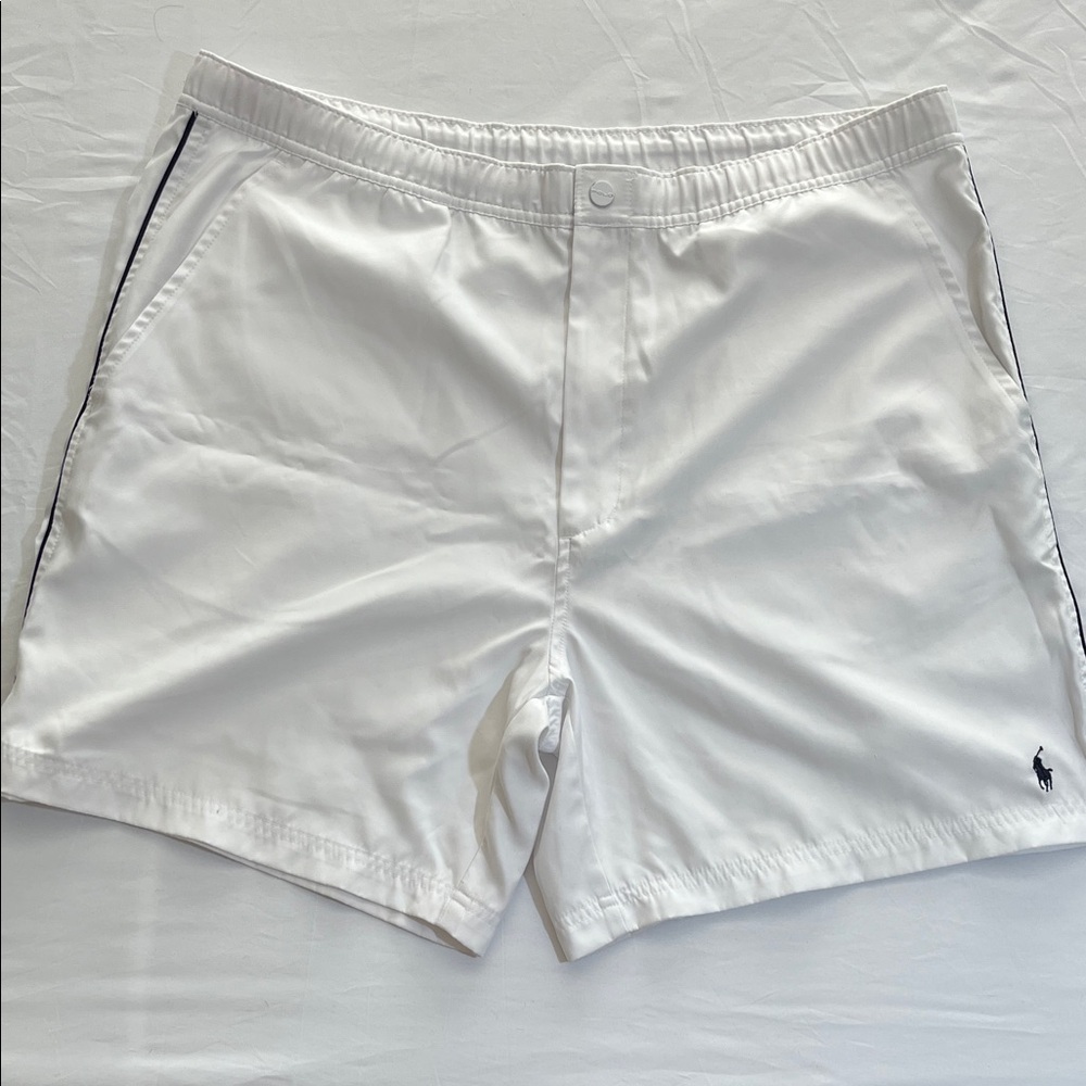 Ralph Lauren Classic White Shorts Sized XL/L